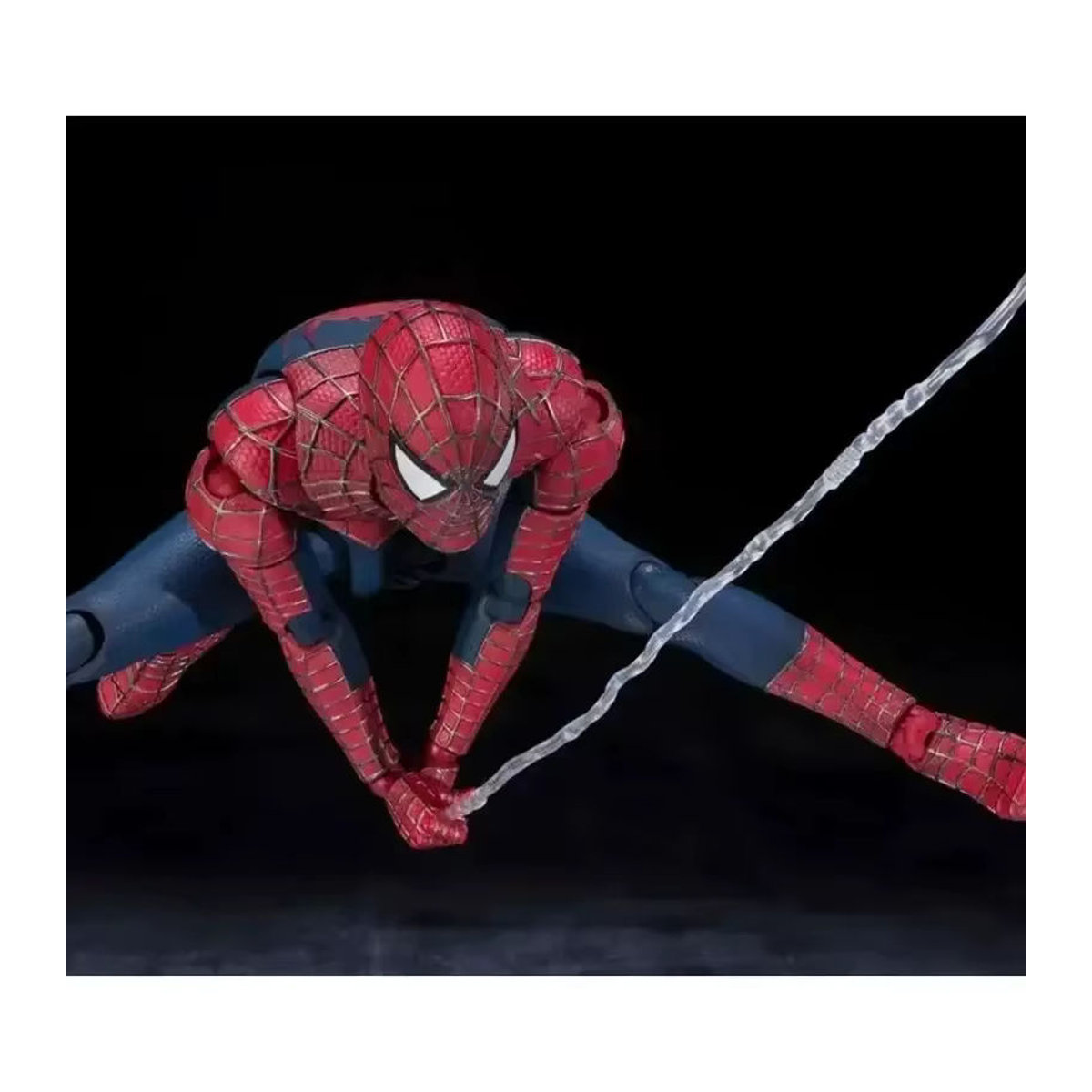 Bandai Spiderman 3 Tobey Maguire Actionfigur aus Kunststoff in Rot als Sammlerstück und Dekoration - Bild 3
