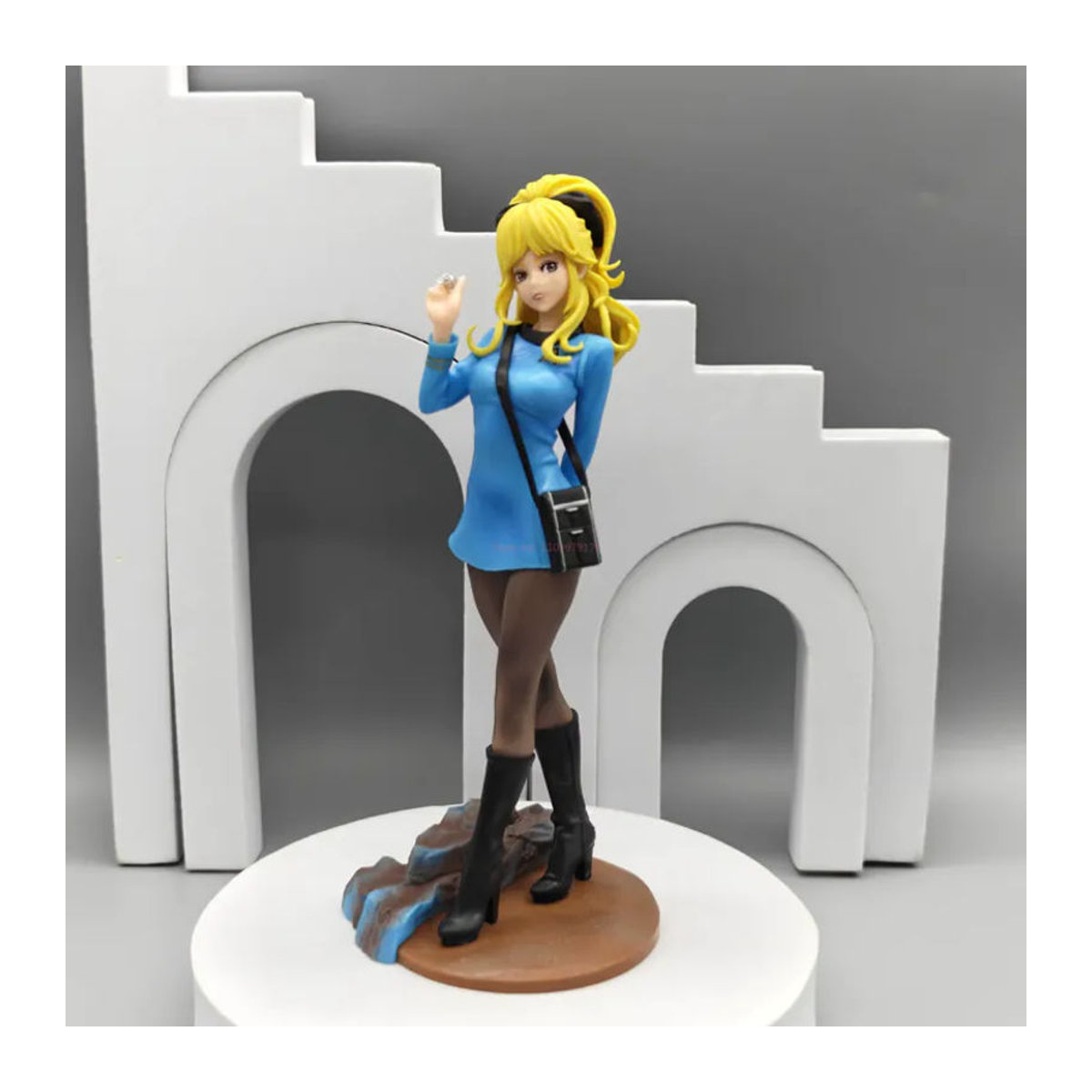Bandai Star Trek Anime-Figur Uhula Kommunikationsoffizier in Gelb aus Kunstharz - Bild 5