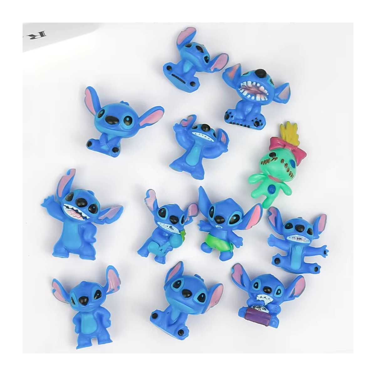 Bandai Stitch Anime Figuren Set aus Kunststoff, blaue Mini Charakter Modelle als Desktop Ornament und Spielzeug für Kinder - Bild 3