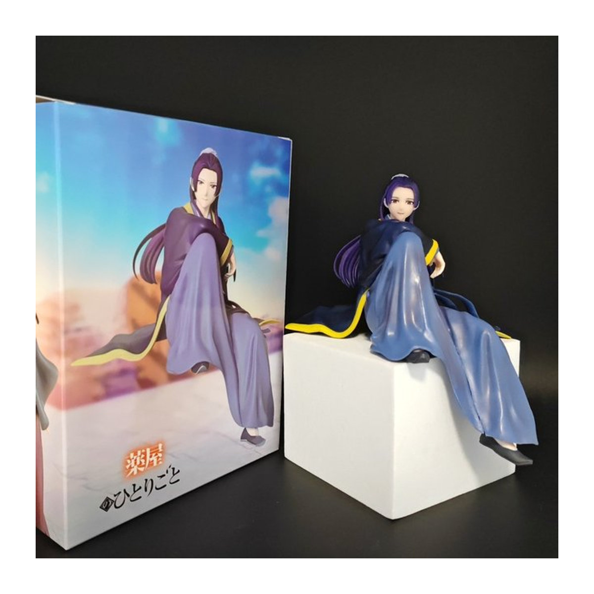 Bandai The Apothecary Diaries Jinshi Anime-Figur in sitzender Pose, mehrfarbiges PVC-Modell für Sammler - Bild 1