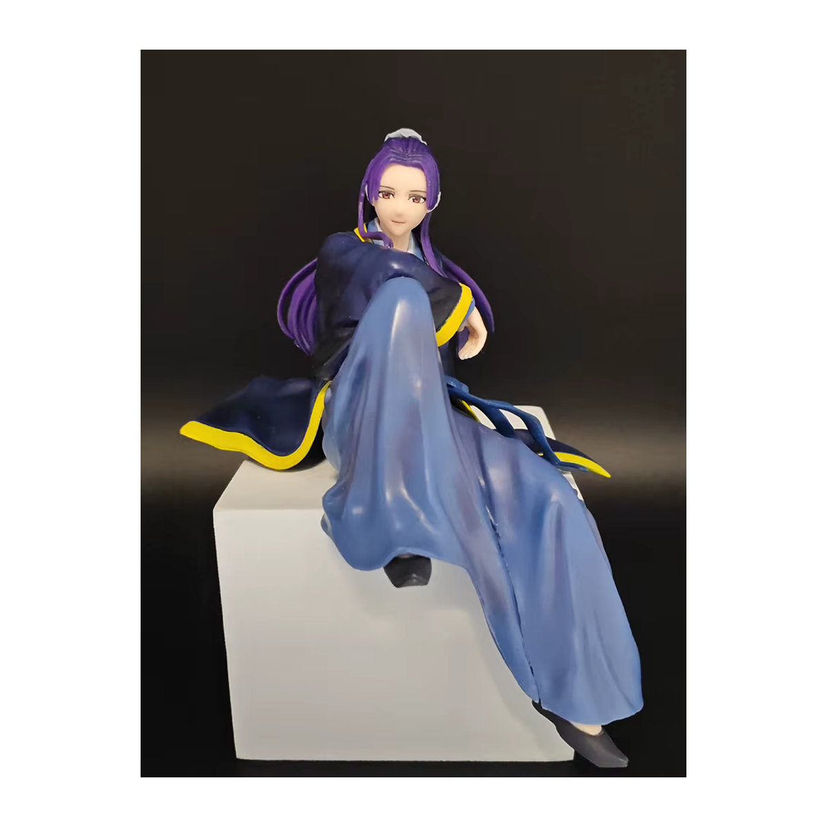 Bandai The Apothecary Diaries Jinshi Anime-Figur in sitzender Pose, mehrfarbiges PVC-Modell für Sammler - Bild 6