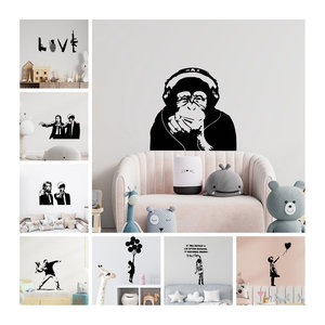 Banksy Wandaufkleber Moderne Wandkunst in Schwarz für Kinderzimmer und Wohnzimmer