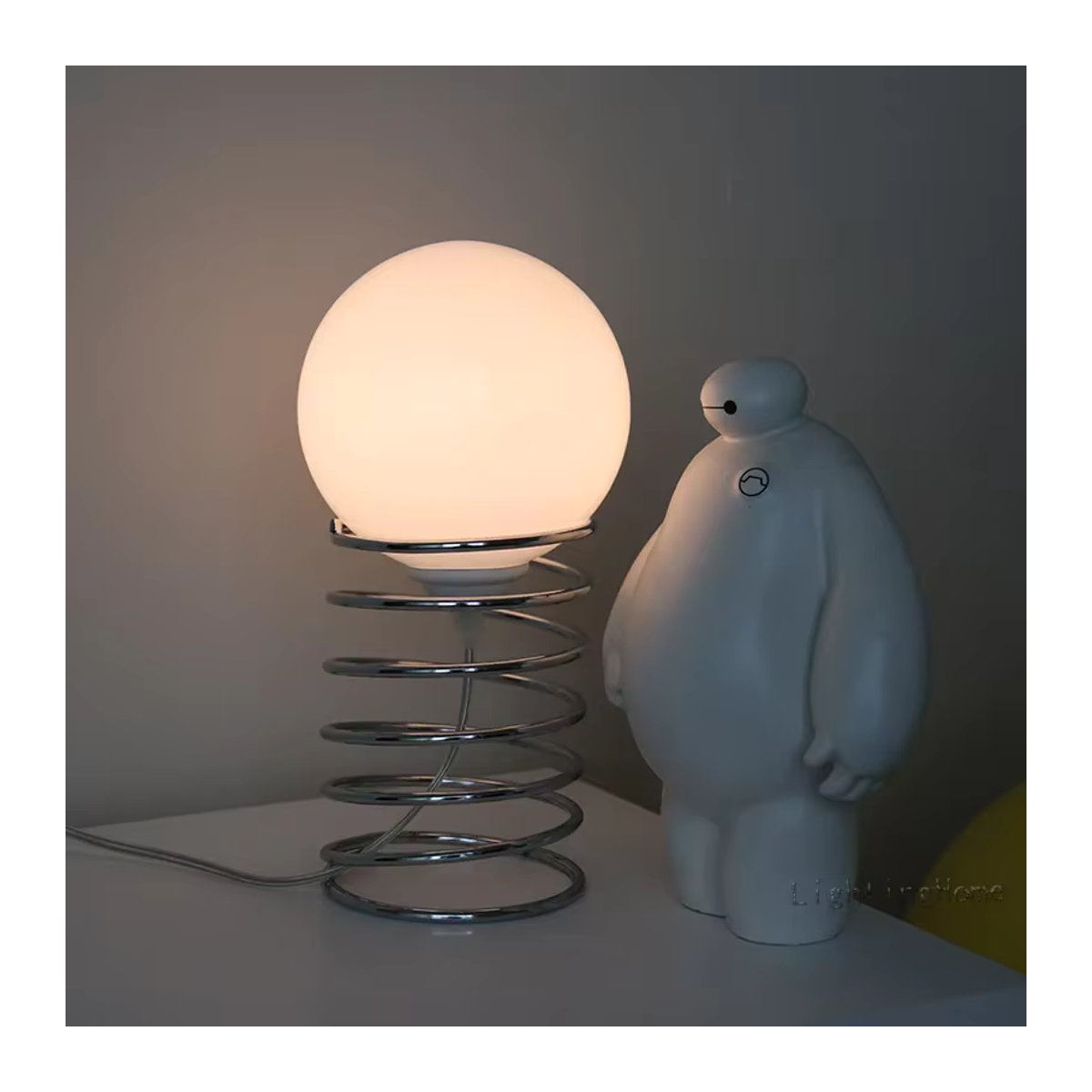 Bauhaus Tischlampe aus Glas in Silber im modernen skandinavischen Design - Bild 2