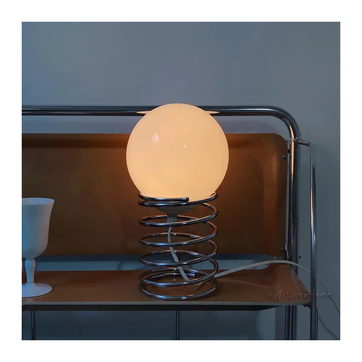 Bauhaus Tischlampe aus Glas in Silber im modernen skandinavischen Design - Bild 3