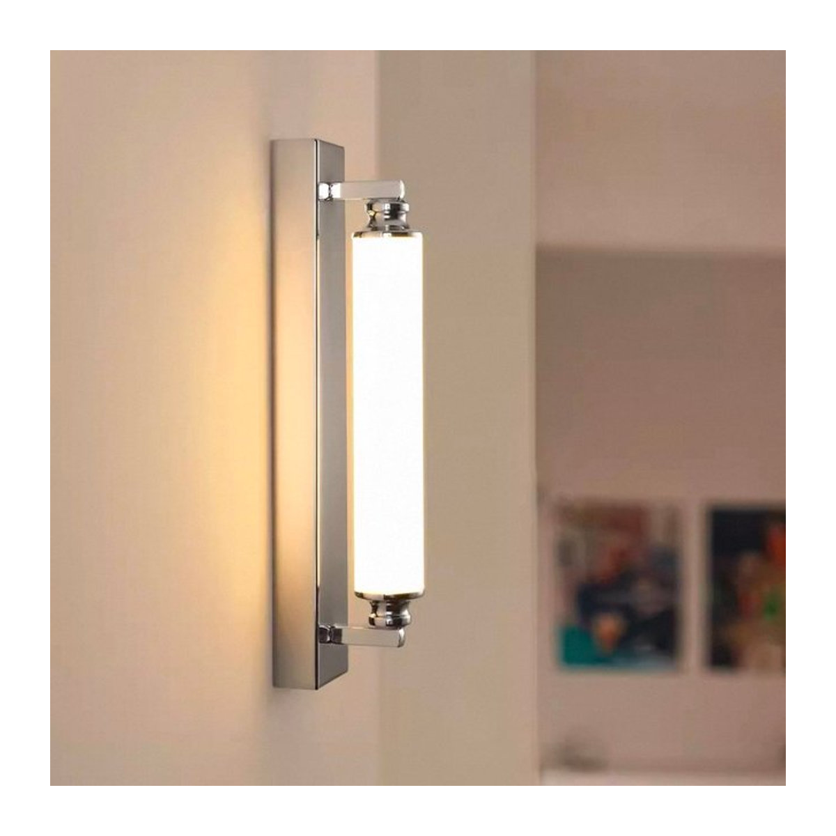 Bauhaus Wandlampe in Chrom aus Metall im modernen minimalistischen Mid-Century-Stil für Badezimmer und Schlafzimmer - Bild 1