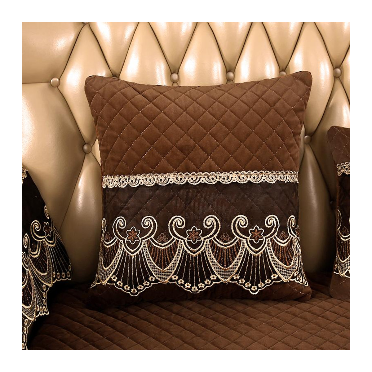BC-Warm Home Sofabezug mit Spitze in Braun als rutschfester Überwurf für dein Sofa, B/H: 50 x 60 cm - Bild 2