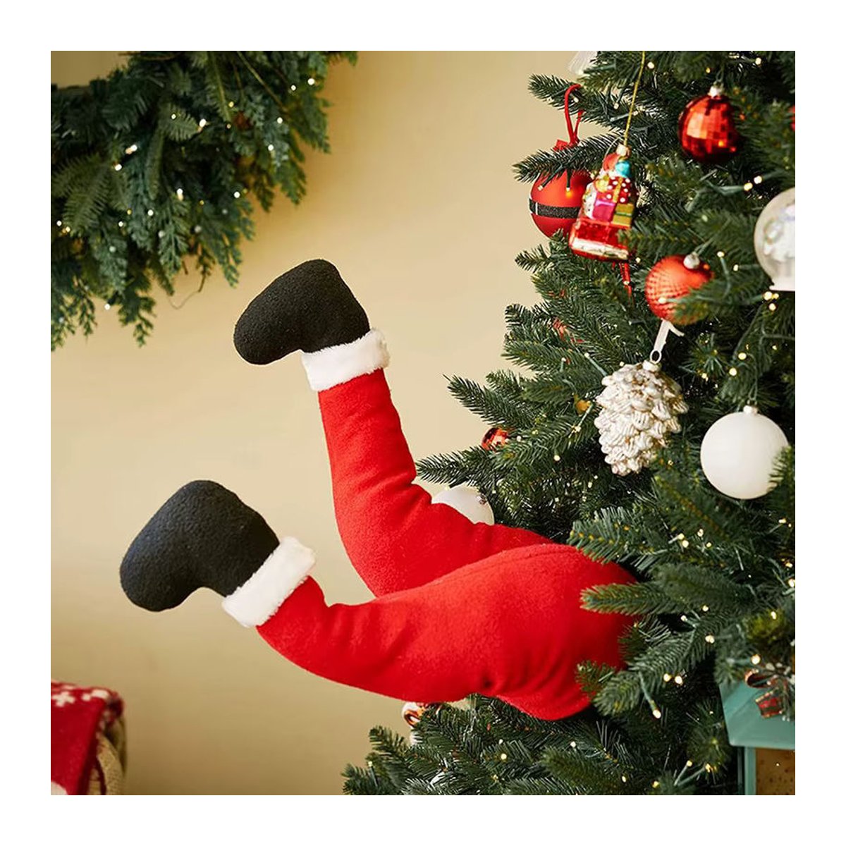 Beeinch Weihnachtsmann Beindekoration Rot aus Textil als hängendes Weihnachtsornament für den Kamin oder den Weihnachtsbaum - Bild 3