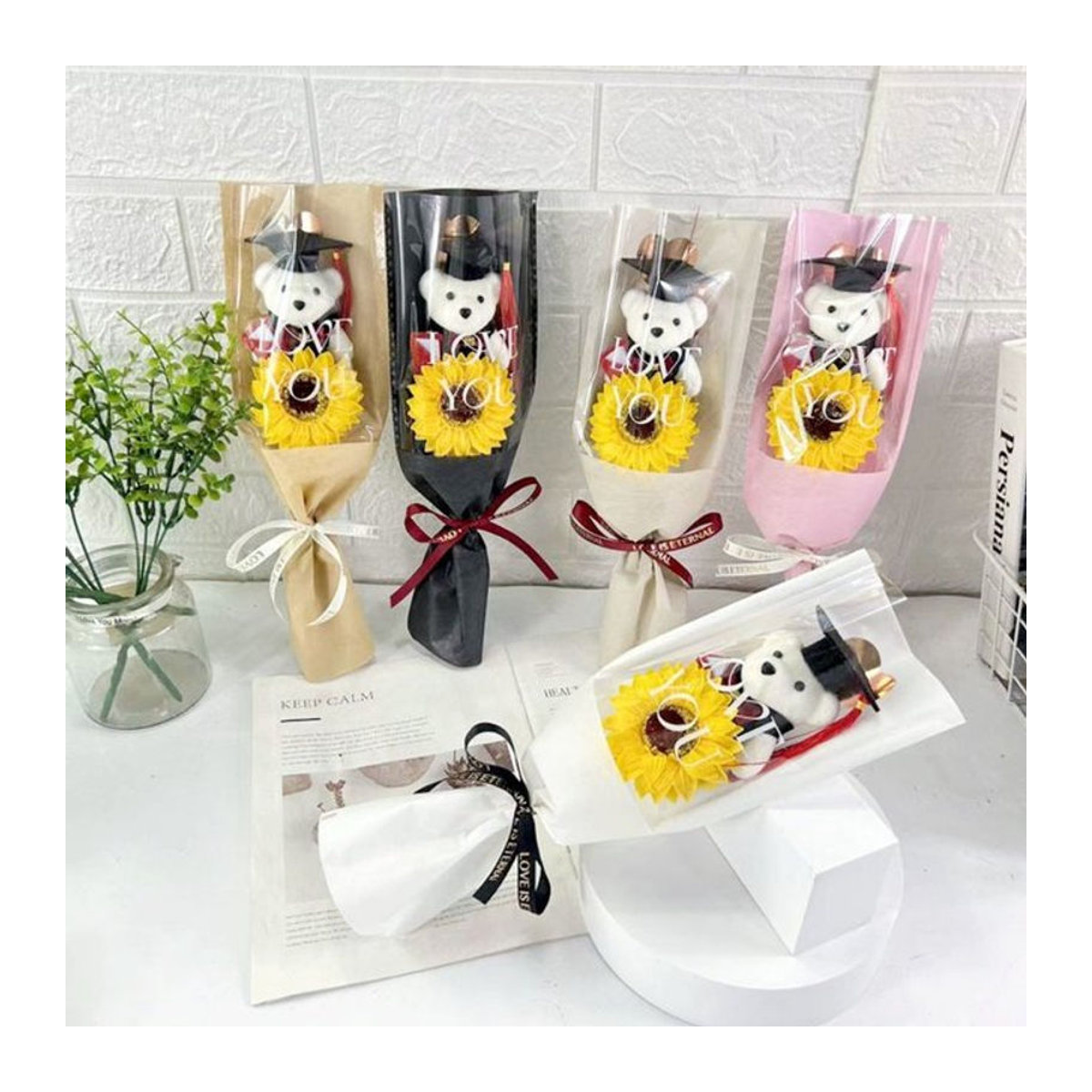 Best Wish Maester Bär Blumenstrauß mit Sonnenblumen als Dekoration, Farbe: Gelb, Beige, Mehrfarbig, Höhe: 36 cm - Bild 1