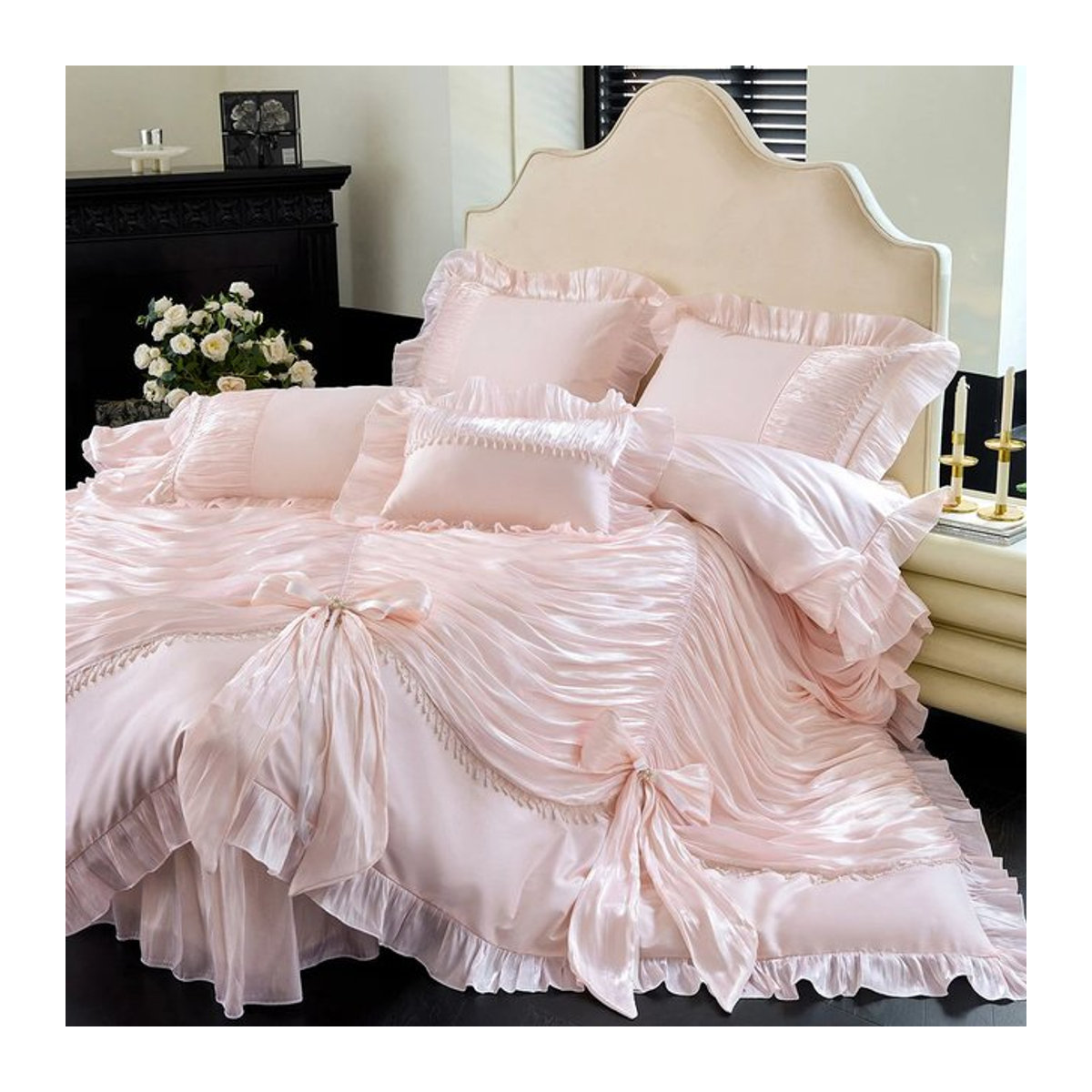 Bettwäsche-Set aus ägyptischer Baumwolle im Vintage Französischen Palast-Stil mit Plissee, Spitzenrüschen und Schleifen, 4/5-teilig, Farben: Weiß und Rosa - Bild 1