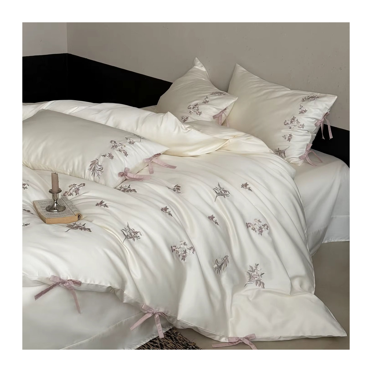 Bettwäsche Set Prinzessin mit Blumen Stickerei und Schleife aus Ägyptischer Baumwolle 600TC in Weiß inklusive Kissenbezüge und Laken - Bild 4