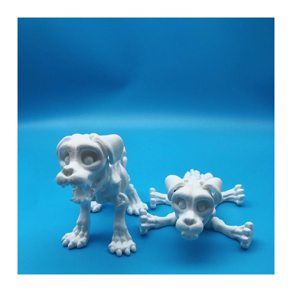 Bewegliche 3D-gedruckte Skelett-Dackel-Statue in Weiß aus Kunststoff für Halloween-Dekoration - Bild 1