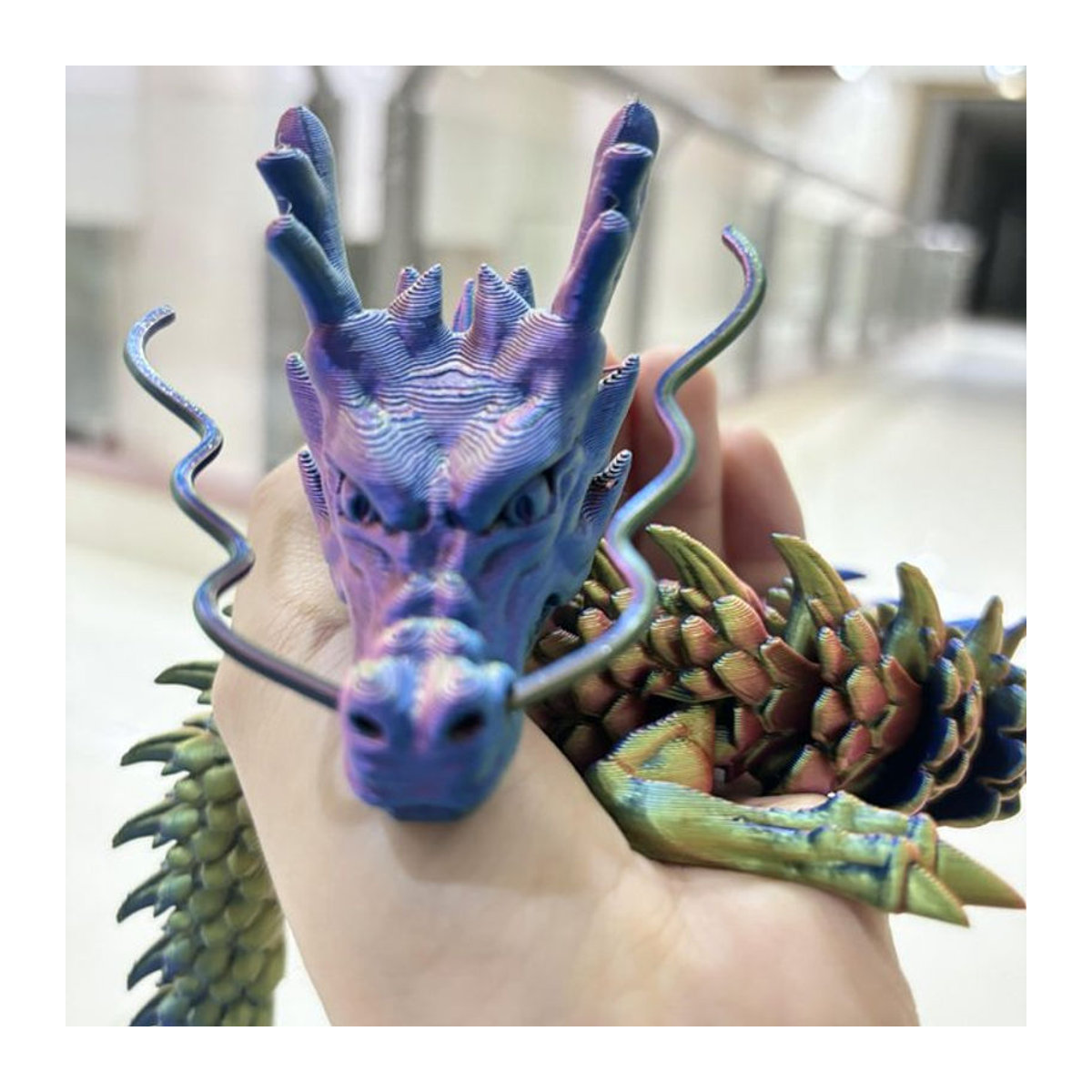 Bewegliche Drachen Statue in Grün und Mehrfarbig als Desktop Dekoration und Sammlerstück, Höhe: 60 cm - Bild 1