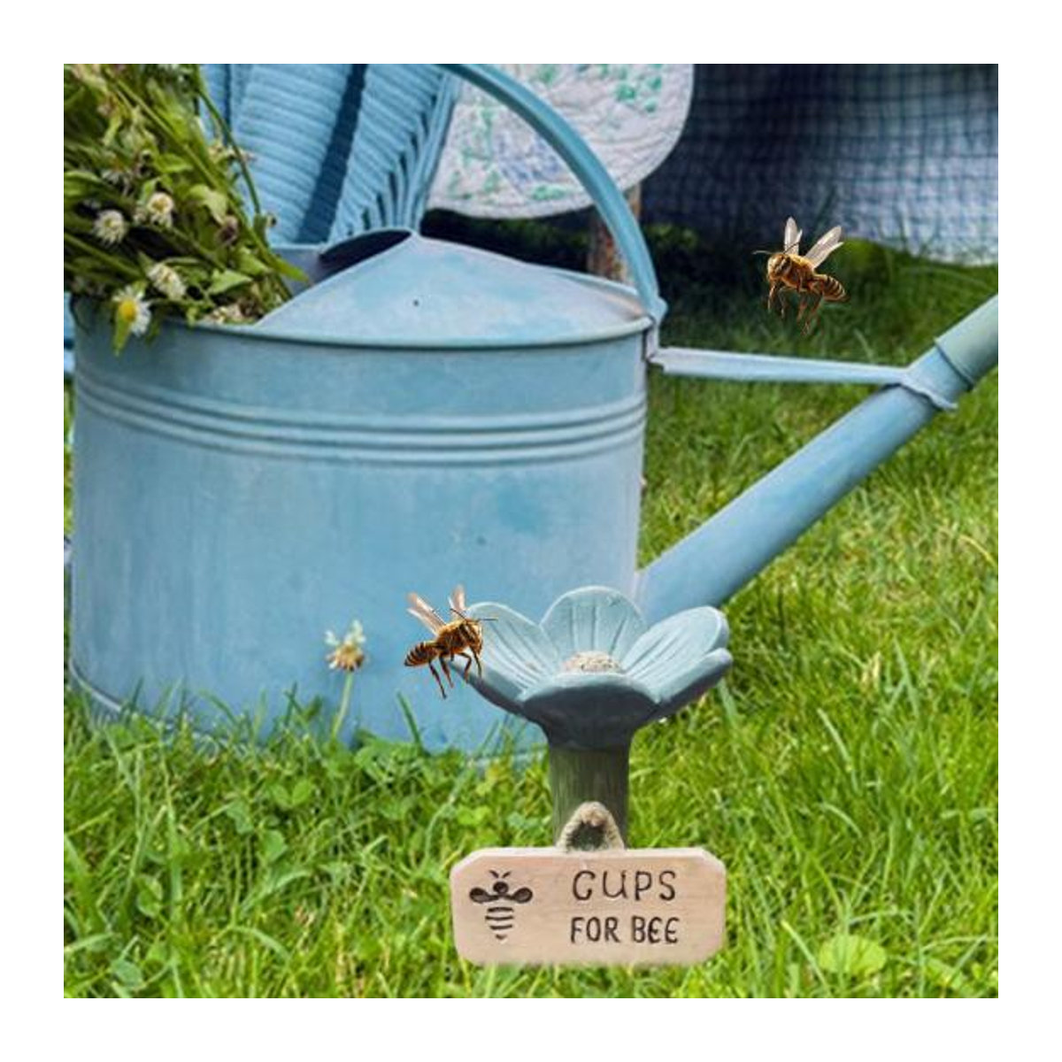 Bienen-Trinkstation Hello Garden aus Keramik in Rot, Blumenförmige Bienenfreundliche Schale für den Garten - Bild 2