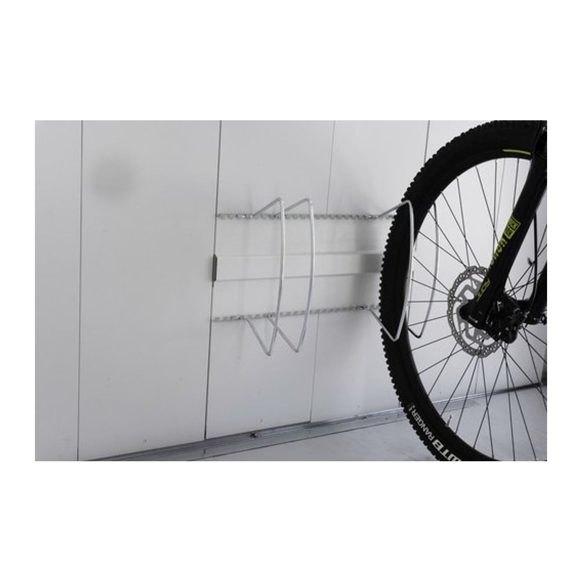 Biohort Fahrradständer bikeHolder aus Metall in Silber für Highboard200 - Bild 1