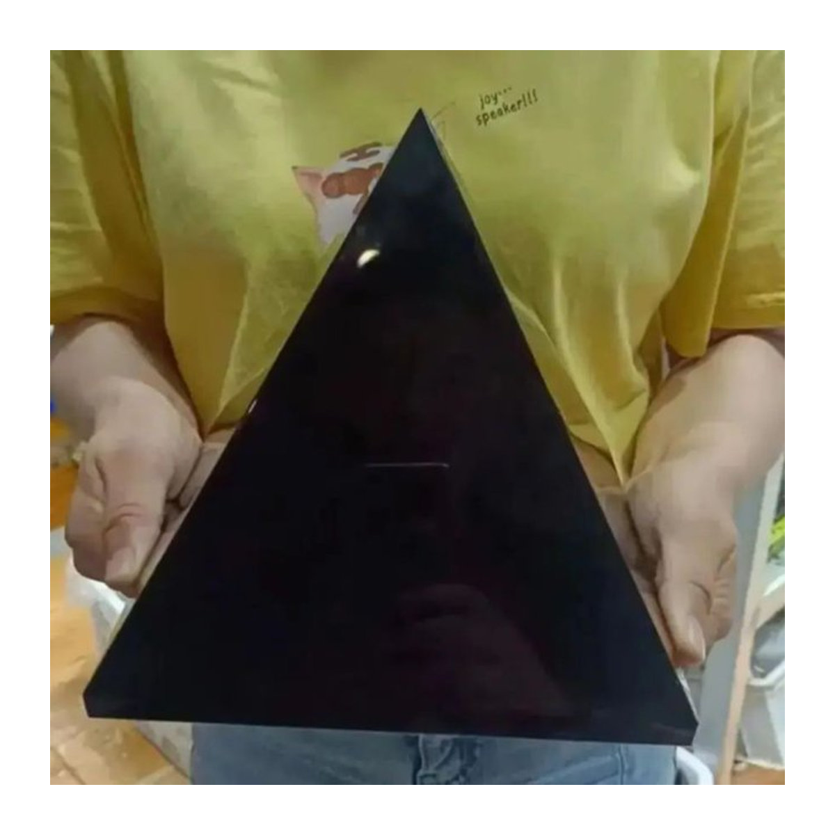 Blace Obsidian Pyramide aus schwarzem Naturstein als poliertes Kristall-Dekor für Reiki und Energiearbeit - Bild 1