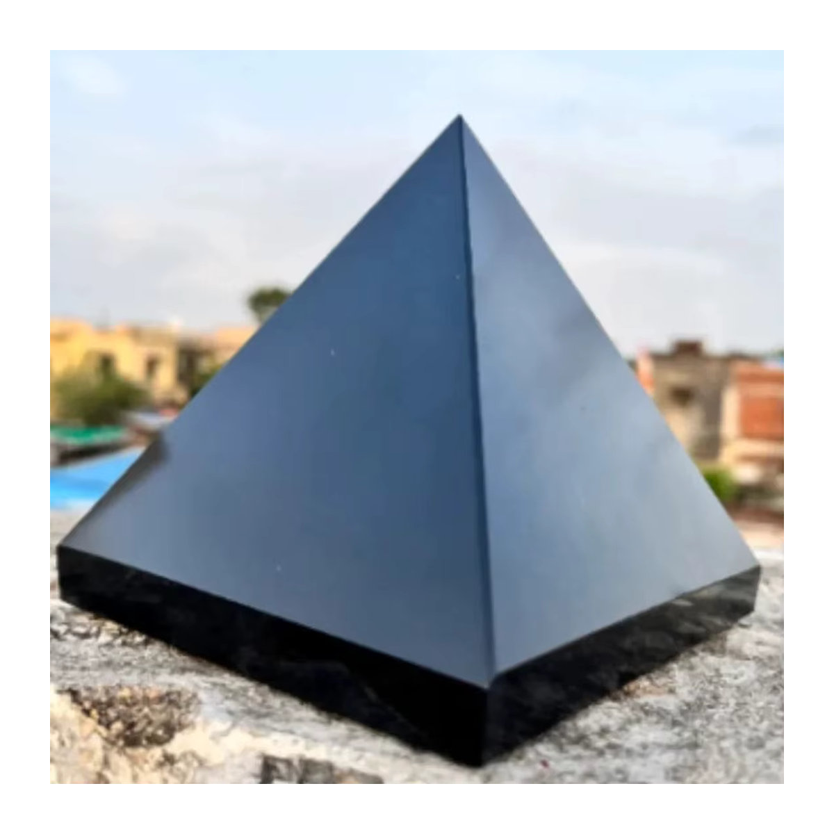 Blace Obsidian Pyramide aus schwarzem Naturstein als poliertes Kristall-Dekor für Reiki und Energiearbeit - Bild 5