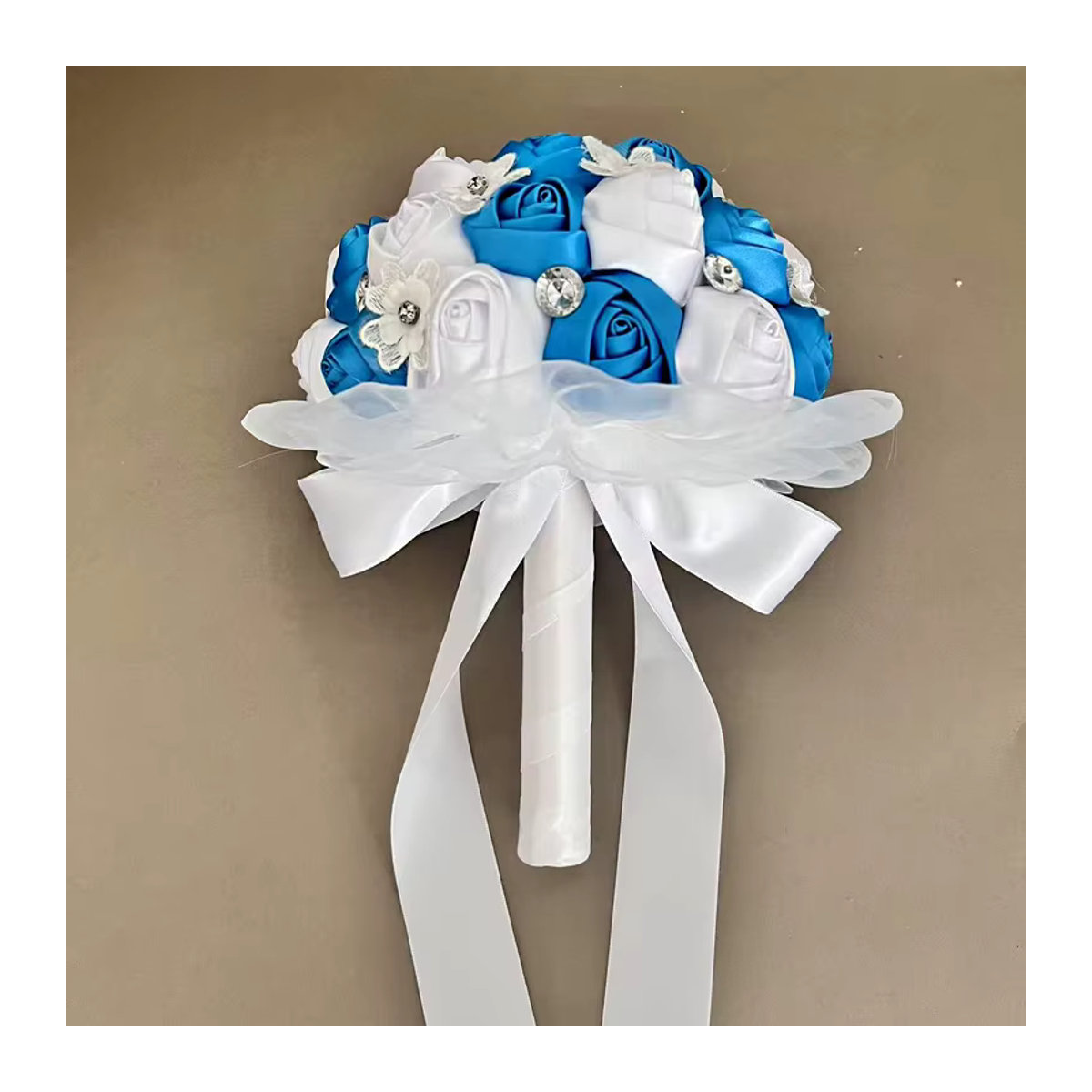 Blauer künstlicher Rosenstrauß TRUE LOVE GIFT aus Textil für deine Hochzeit - Bild 3