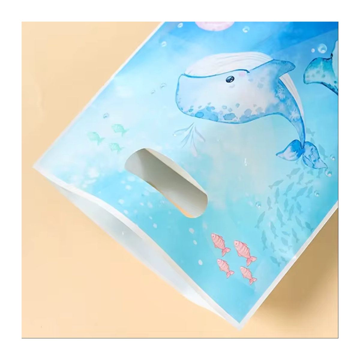Blaues Unterwasser-Thema Geschenktüten aus Kunststoff für Kindergeburtstage und Babypartys im maritimen Design - Bild 3