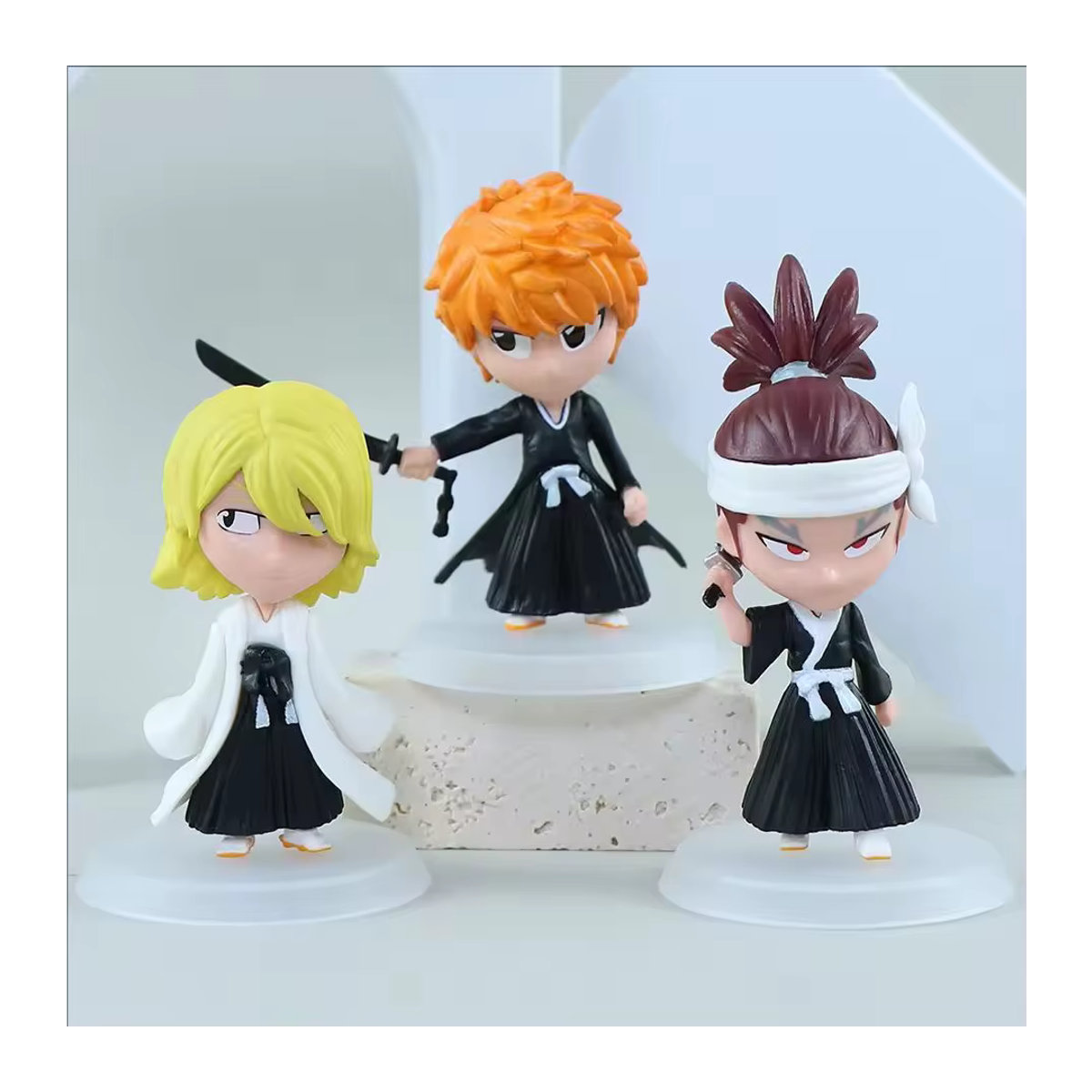 Bleach Anime Actionfigur Ichigo aus Kunststoff in Schwarz und Mehrfarbig als Schreibtisch Dekoration - Bild 3