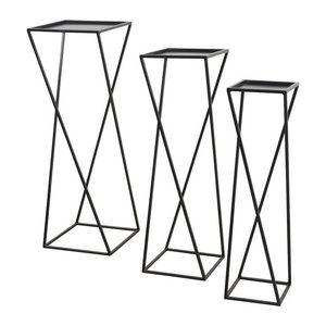 Blumenständer Lothar von Möbel direkt online in Schwarz aus Metall mit modernem geometrischem Design