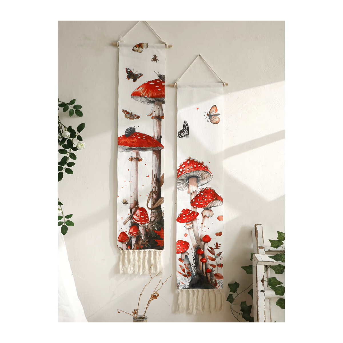 Boho Wandbehang aus Baumwolle mit rotem Pilz Motiv, Schmetterlingen und Insekten in Rot und Weiß - Bild 5