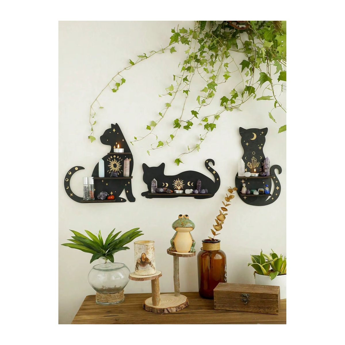 Boho Wandregal aus Holz mit Sonne Mond Stern und schwarzer Katze als dekoratives Display für deine Wohnung - Bild 2