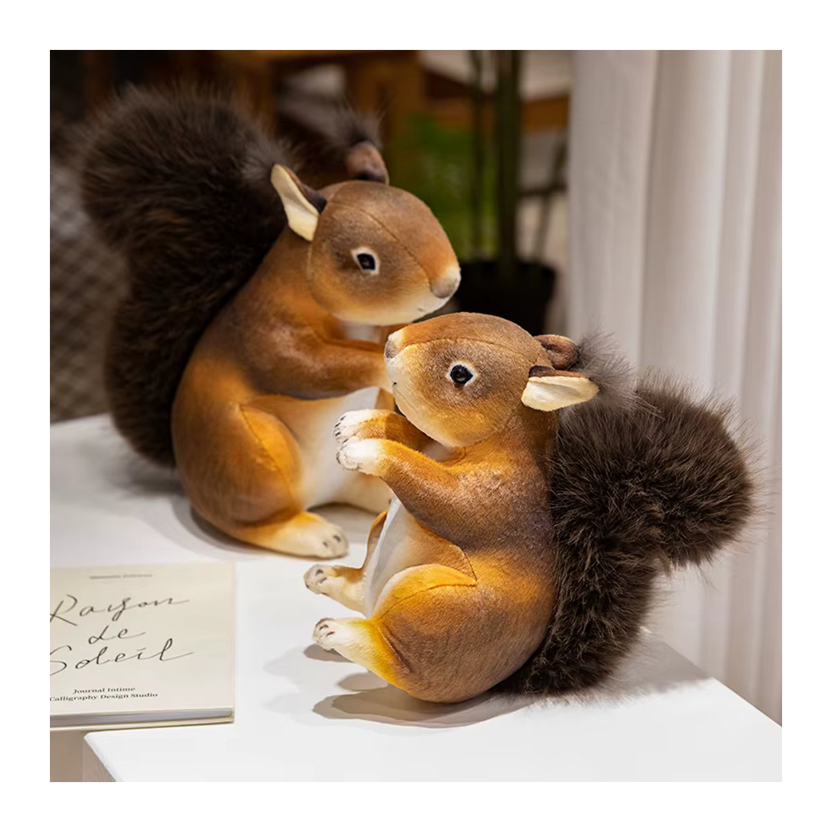 BOOKFONG Eichhörnchen-Plüschtier in Orange und Braun, 20 cm Stofftier für Kinder - Bild 5