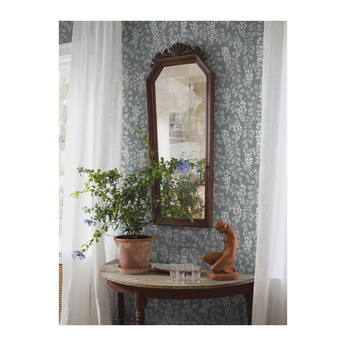 BoråsTapeter Tapete Blaregn 5711 mit Blumenmuster in Grün und Blau aus Papier - Bild 1