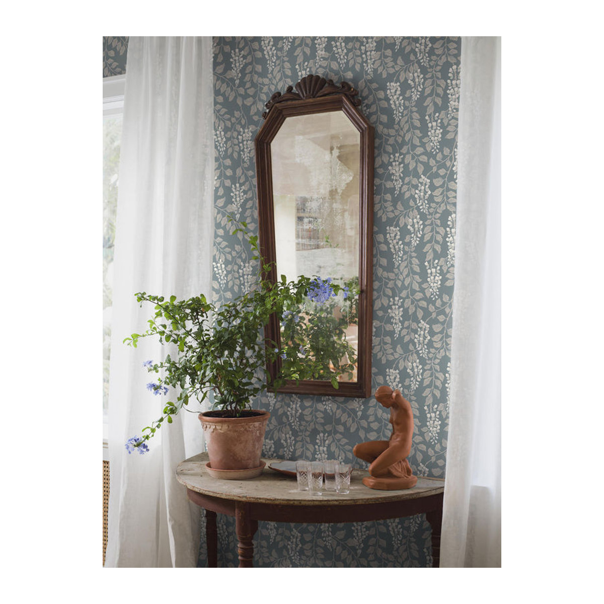 BoråsTapeter Tapete Blaregn 5711 mit Blumenmuster in Grün und Blau aus Papier - Bild 2