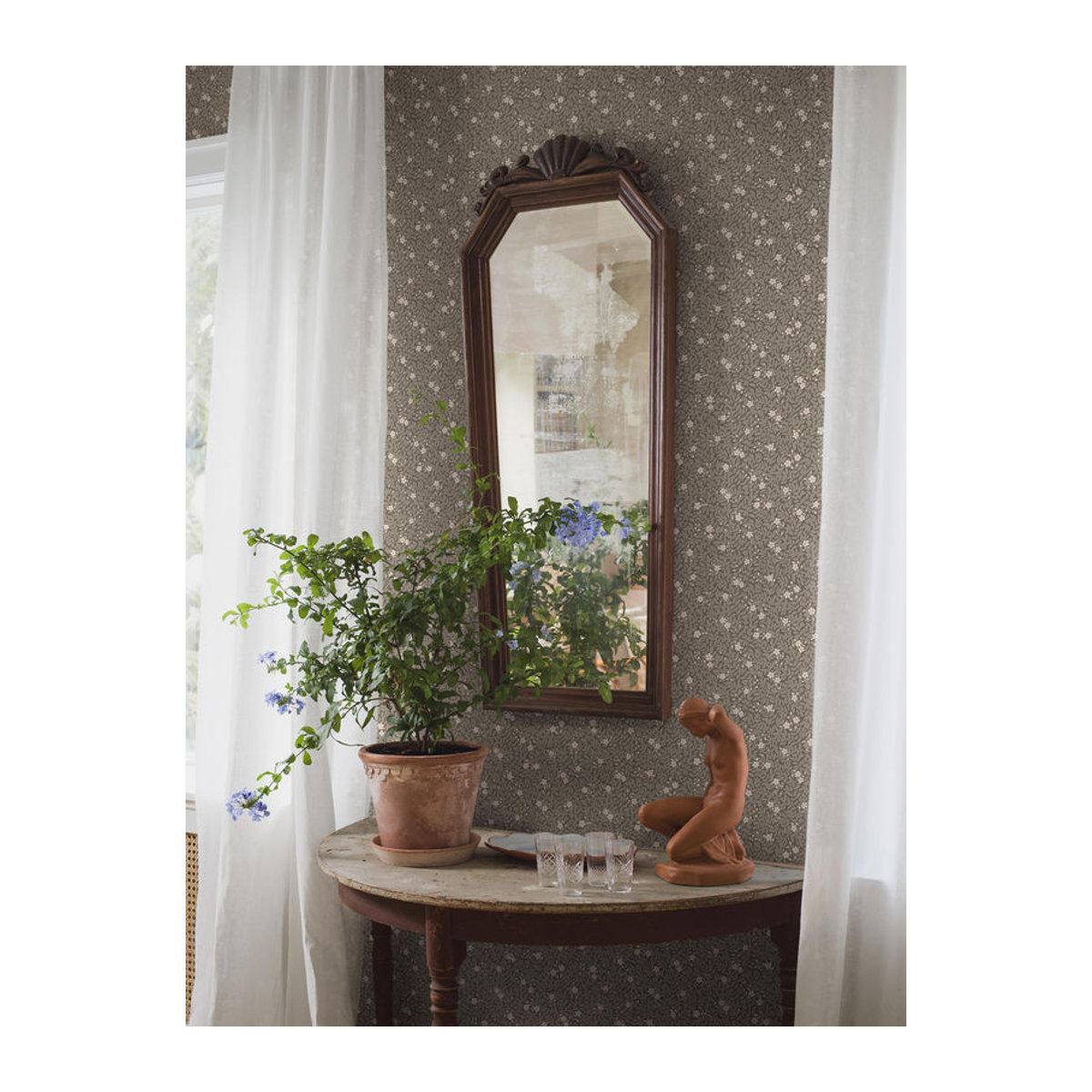 BoråsTapeter Wallpaper Myrten 5715 Tapete mit Blumenmuster in Weiß und Beige aus Papier - Bild 2