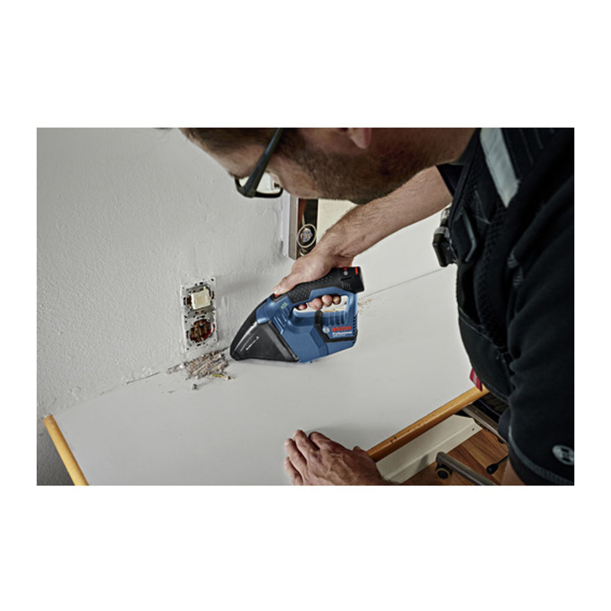 Bosch Professional Akku-Handstaubsauger GAS 12V in Blau ohne Akku und Ladegerät - Bild 3