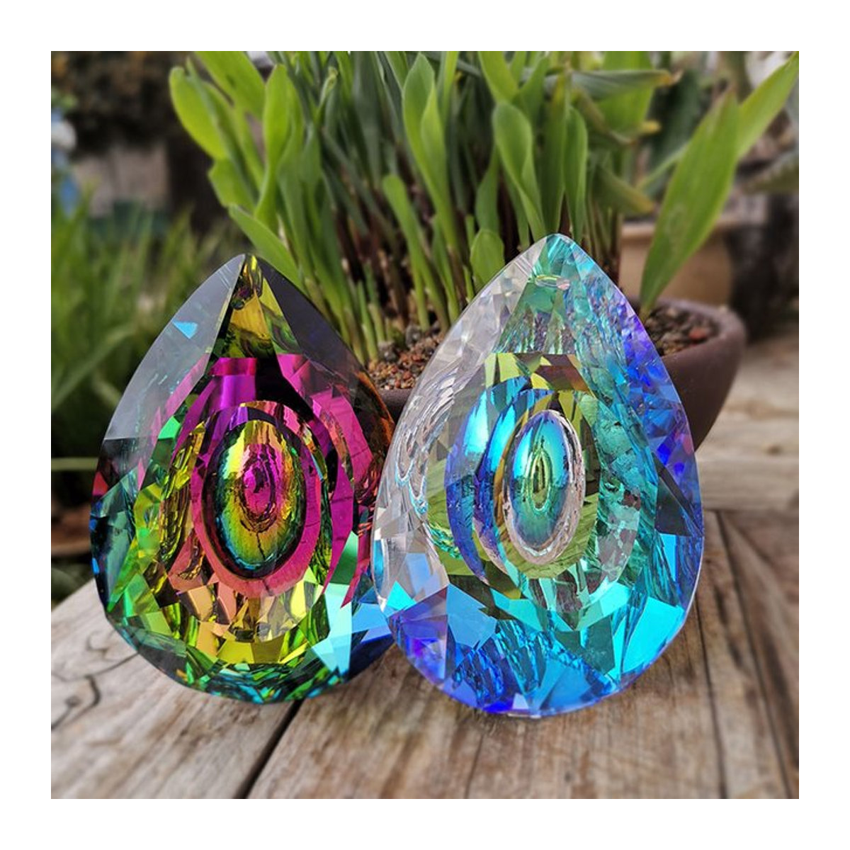 BOTG Kristall Prisma Sun Catcher aus Glas in Mehrfarbig, Geometrischer Anhänger für Fenster und Dekoration, Durchmesser: 7,6 cm - Bild 1