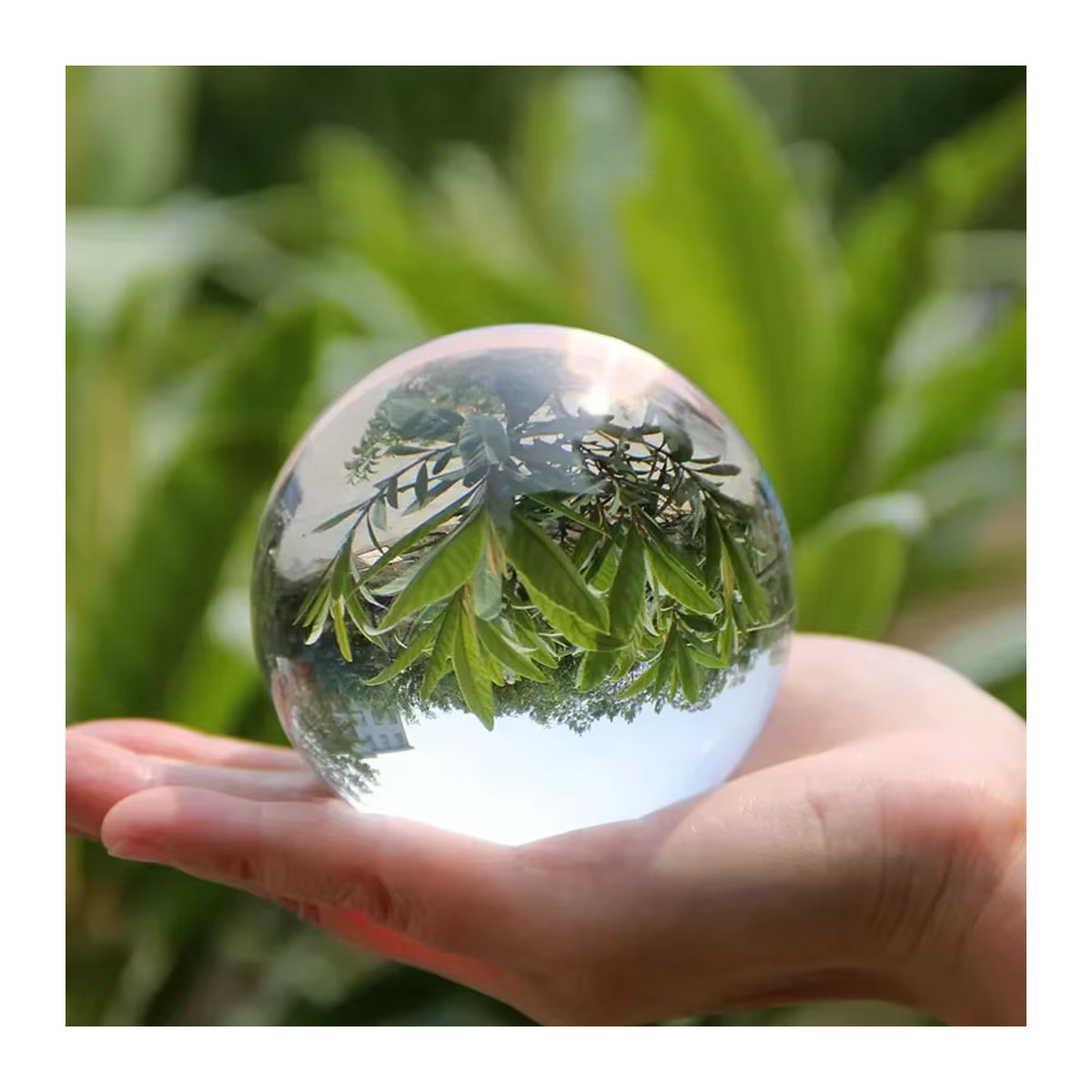 BOTG Kristallkugel aus Glas mit Standfuß in Transparent, geometrische Dekofigur für Feng Shui und Heimdekoration - Bild 4