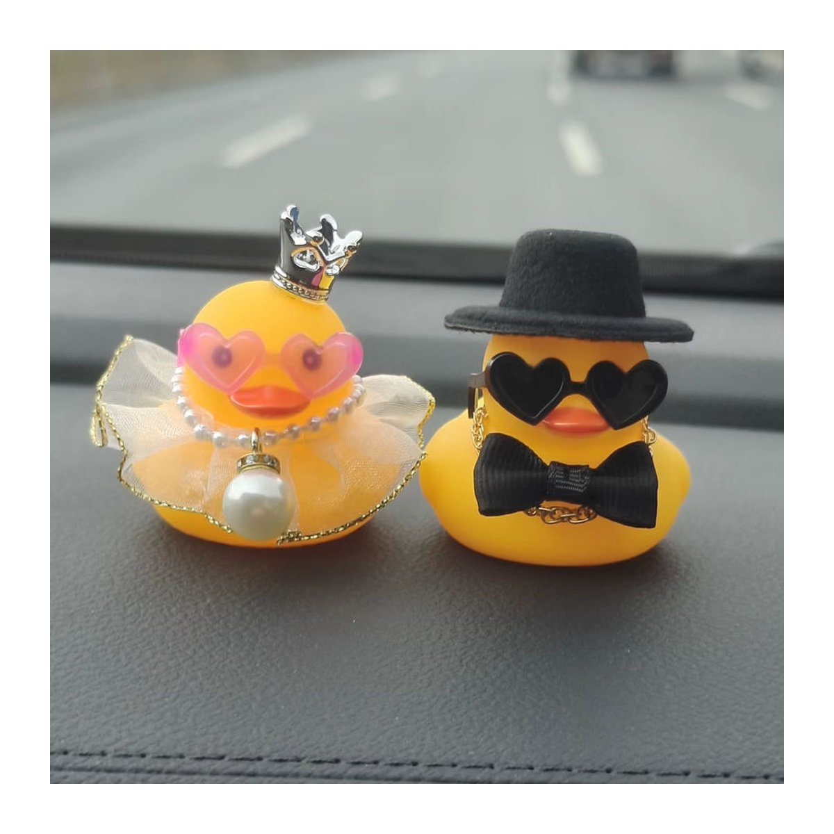 Braut und Bräutigam Gummienten Set aus Kunststoff in Gelb als Autodekoration und Hochzeitsgeschenk - Bild 5
