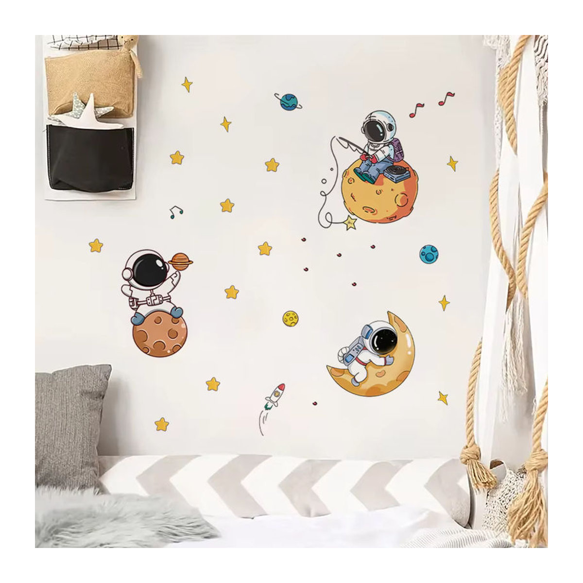 BRUP Selbstklebende Astronauten-Wandaufkleber mit Sternen im Weltraumdesign, mehrfarbig, leuchtend im Dunkeln für Kinderzimmer und Schlafzimmer - Bild 2
