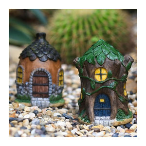 Bunte Pilz-Figuren und Tannenzapfen-Häuser aus Kunstharz als Garten-Dekoration für deine Mikro-Landschaft