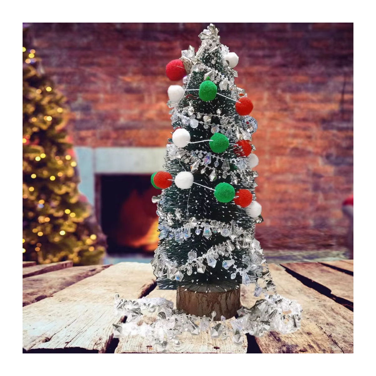 Bunte Pom Pom Girlande aus Filz für deine Weihnachtsdekoration, hängendes Ornament mit runden Kugeln in Mehrfarbig - Bild 3