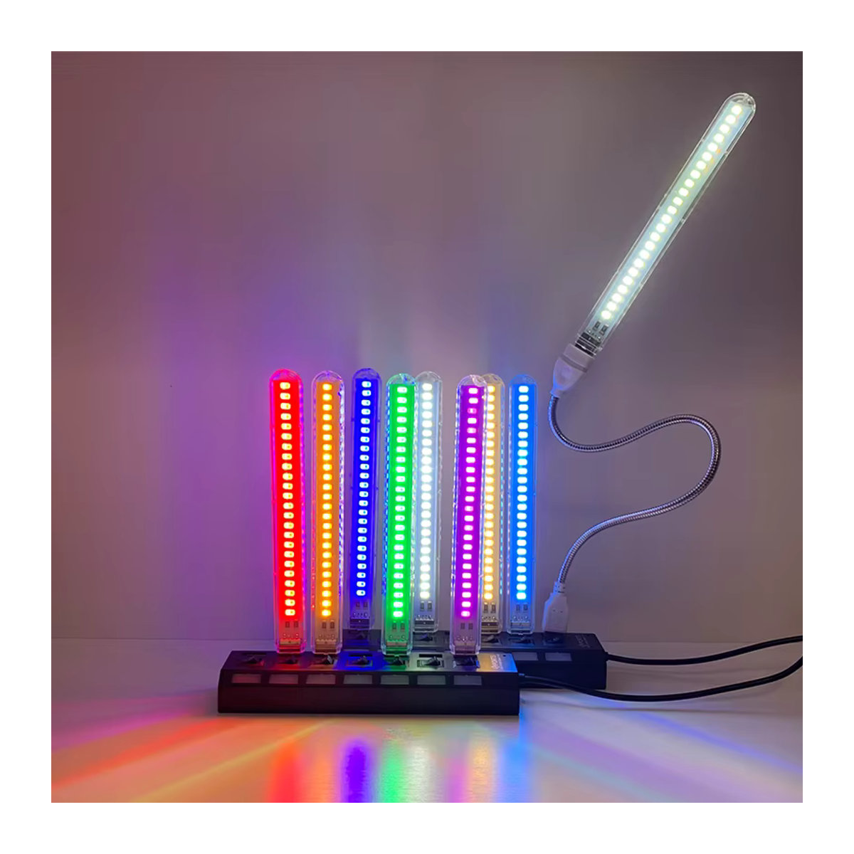 Buntes USB LED Nachtlicht mit 24 LEDs aus Aluminium für die Schlafzimmer Dekoration - Bild 3