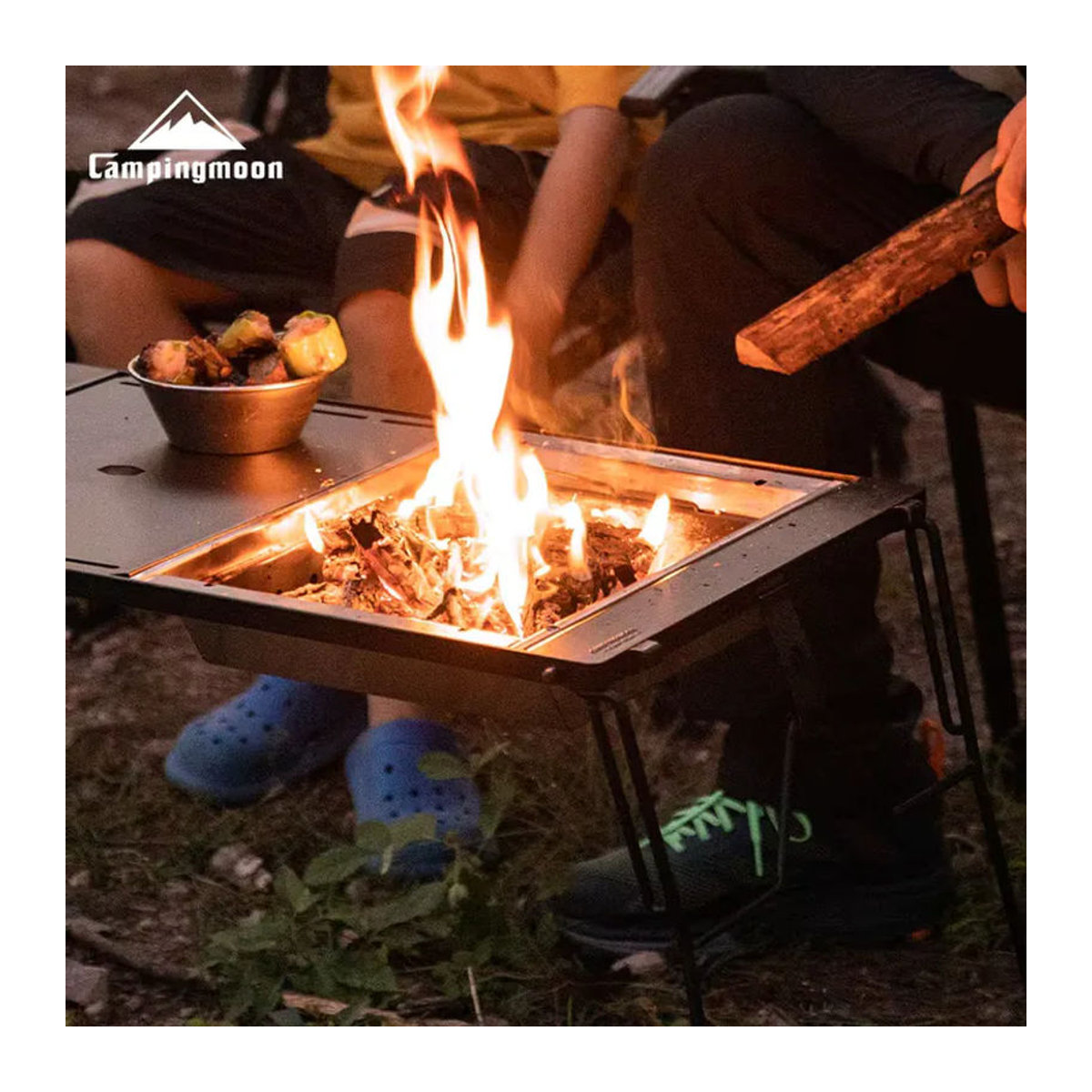 CAMPINGMOON UG-1 IGT Carbon-Grill Erweiterbarer windgeschützter Grillherd aus Holz und Metall in Schwarz - Bild 3