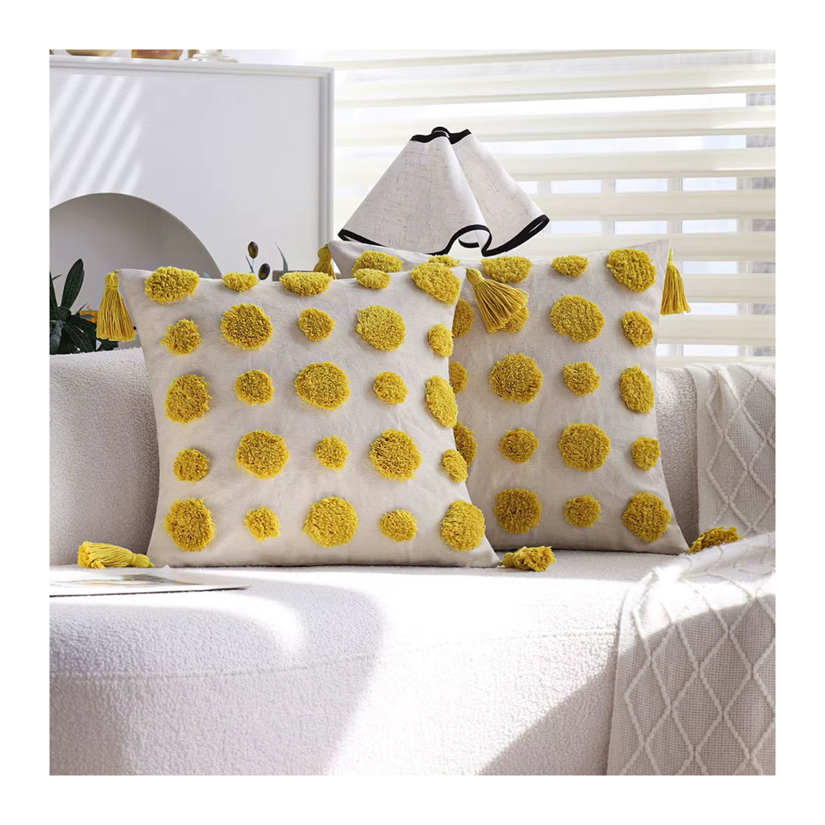 CANIRICA Kissenbezug Gelb im Boho-Stil mit Quasten und Punkten, B/H: 45 x 45 cm - Bild 3