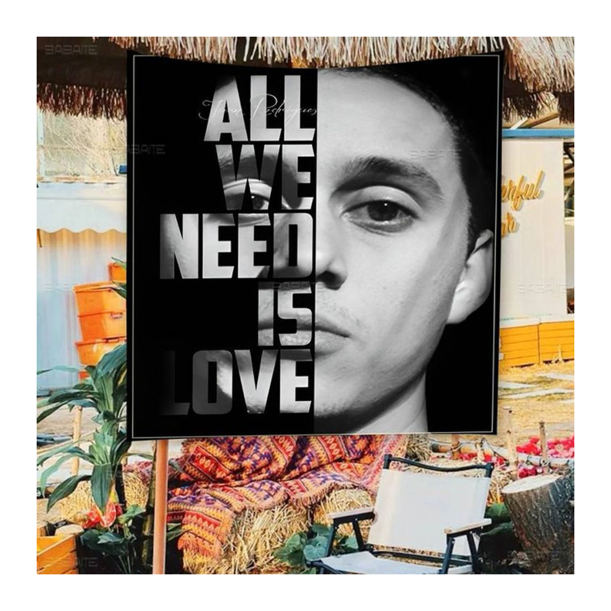 Canserbero Wandbehang mit Sternen Motiv als Textil Wandflagge in Schwarz - Bild 1