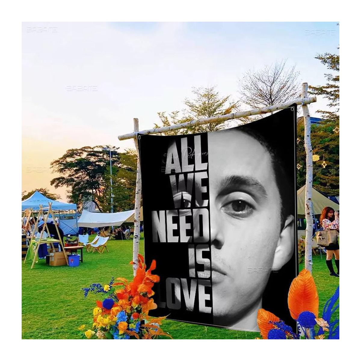 Canserbero Wandbehang mit Sternen Motiv als Textil Wandflagge in Schwarz - Bild 3