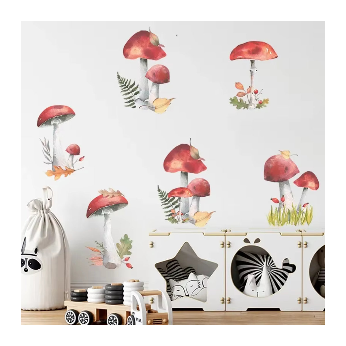 Cartoon Wandaufkleber Fee mit Wald, Pilzen und Pflanzen in Rot für dein Kinderzimmer und Schlafzimmer - Bild 2