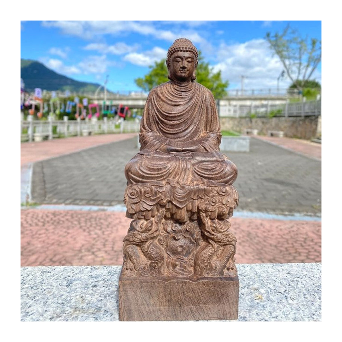 CCZHIDAO Handgeschnitzte Shakyamuni Buddha Statue aus Holz in Braun, Orientalische Buddha Skulptur für deine Dekoration - Bild 1