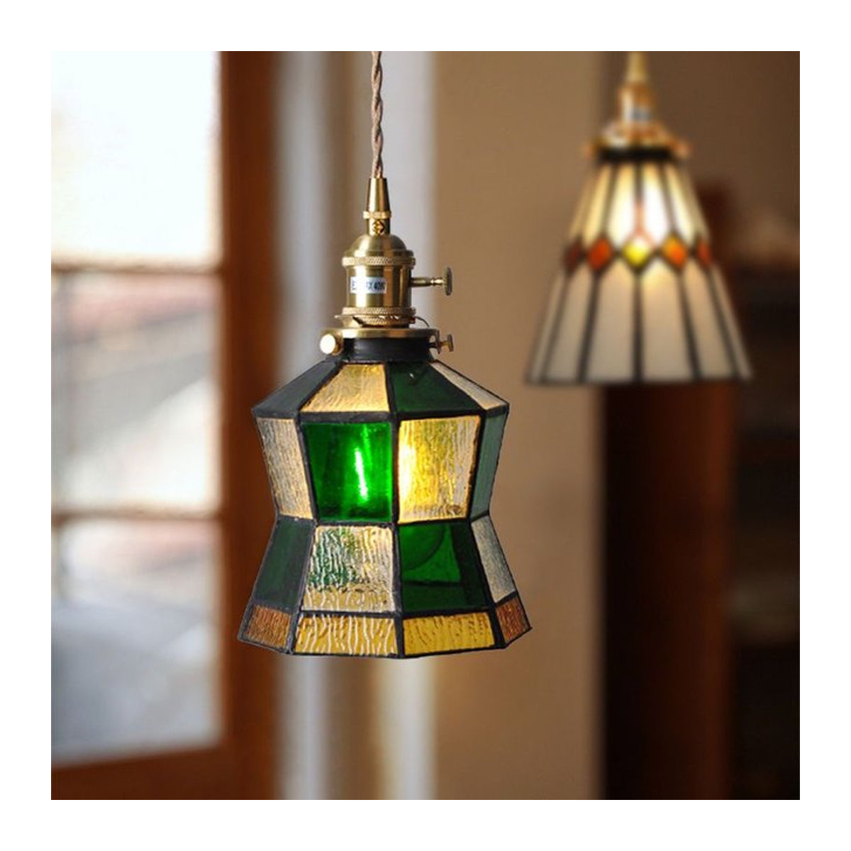 Ceropegia Kronleuchter im Industrial Retro-Stil mit buntem Glas in Warmweiß - Bild 1