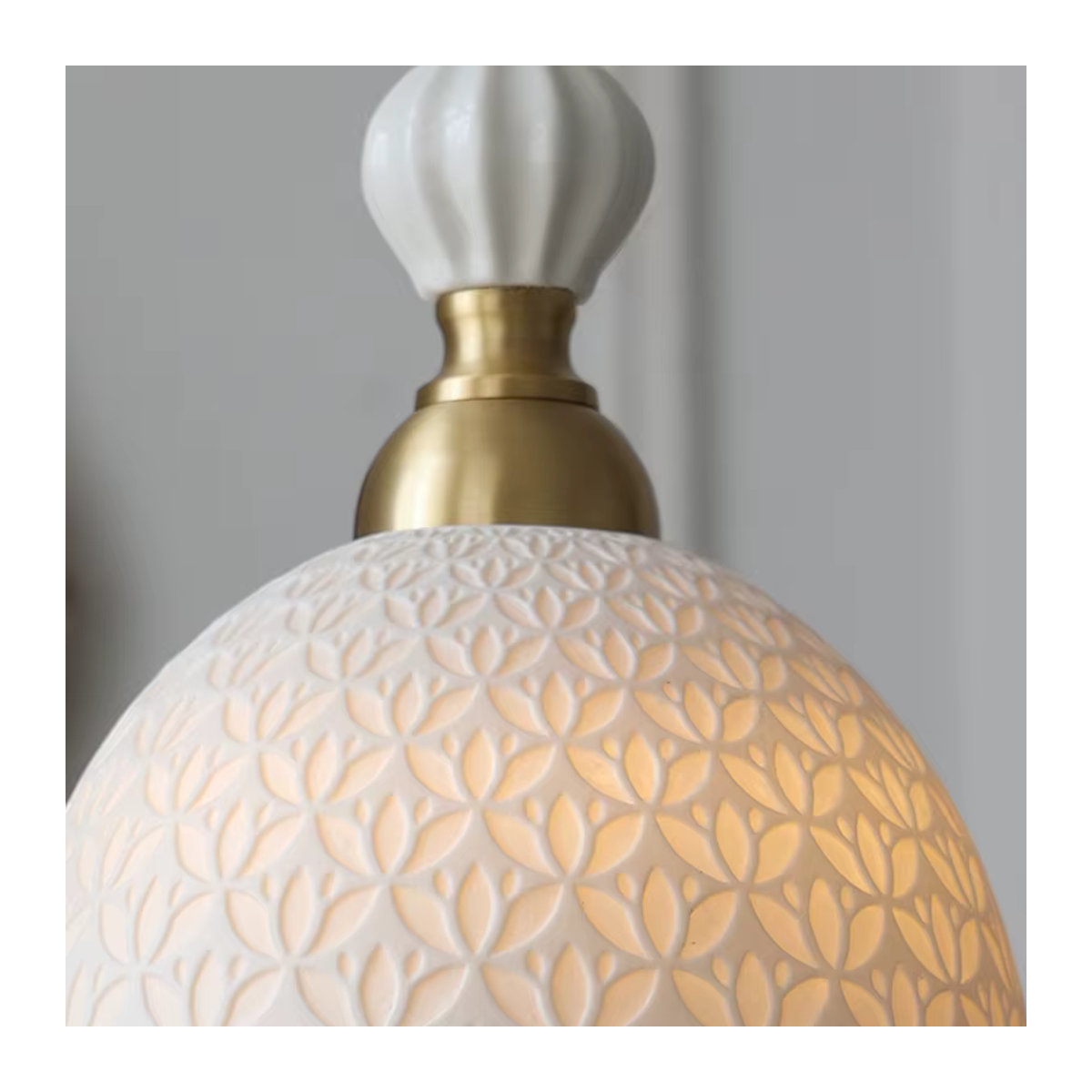 Ceropegia Nachttischlampe aus Keramik und Metall in Beige im modernen Retro-Design - Bild 2