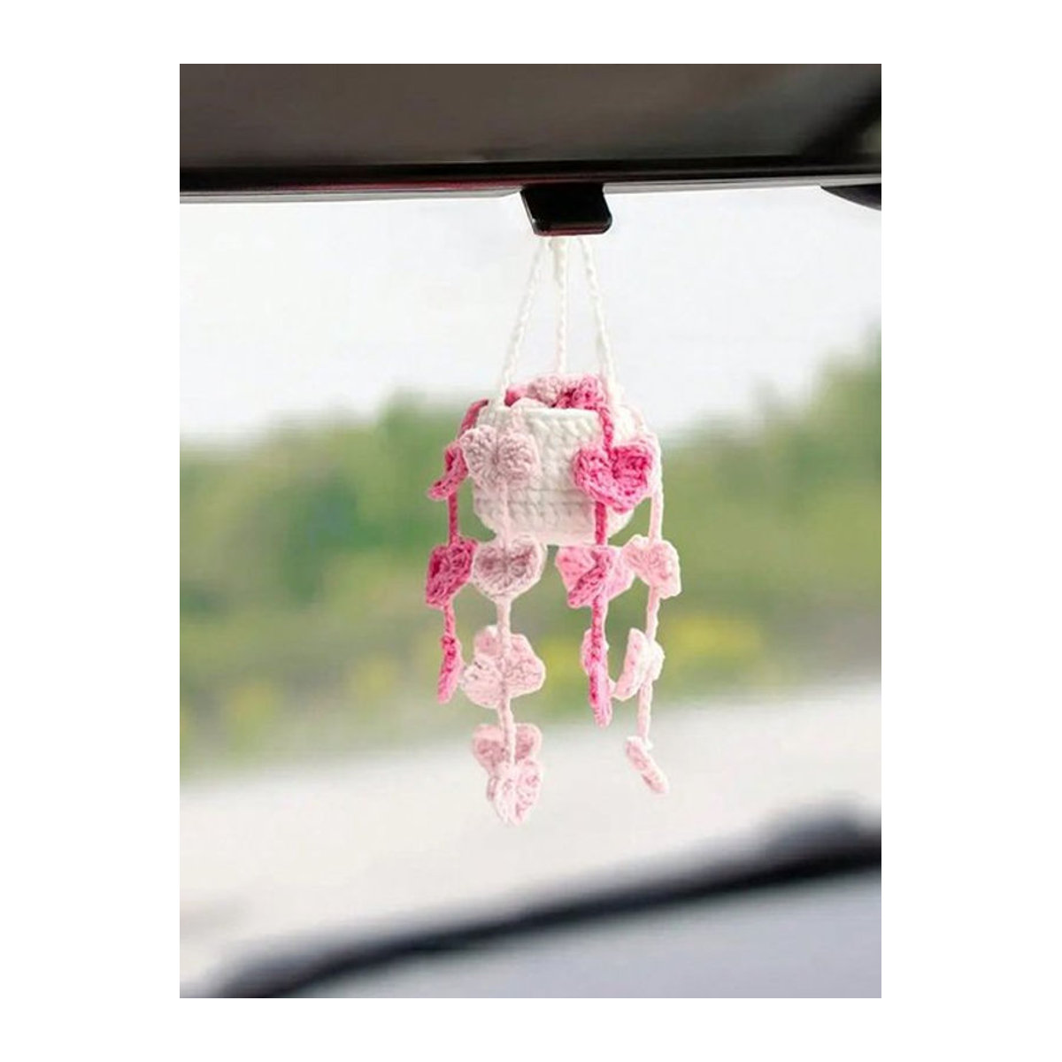 CHEGES Handgefertigter gehäkelter Chlorophytum Topfpflanzen-Anhänger in Rosa als kreative hängende Dekoration für dein Auto - Bild 1
