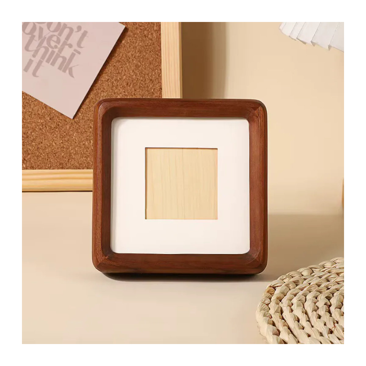 CHENGWEI Mini-Fotorahmen aus massivem Walnussholz in Schwarz und Braun, quadratisch mit abgerundeten Ecken, für Wandmontage oder Tischaufstellung, 10 x 10 cm - Bild 4