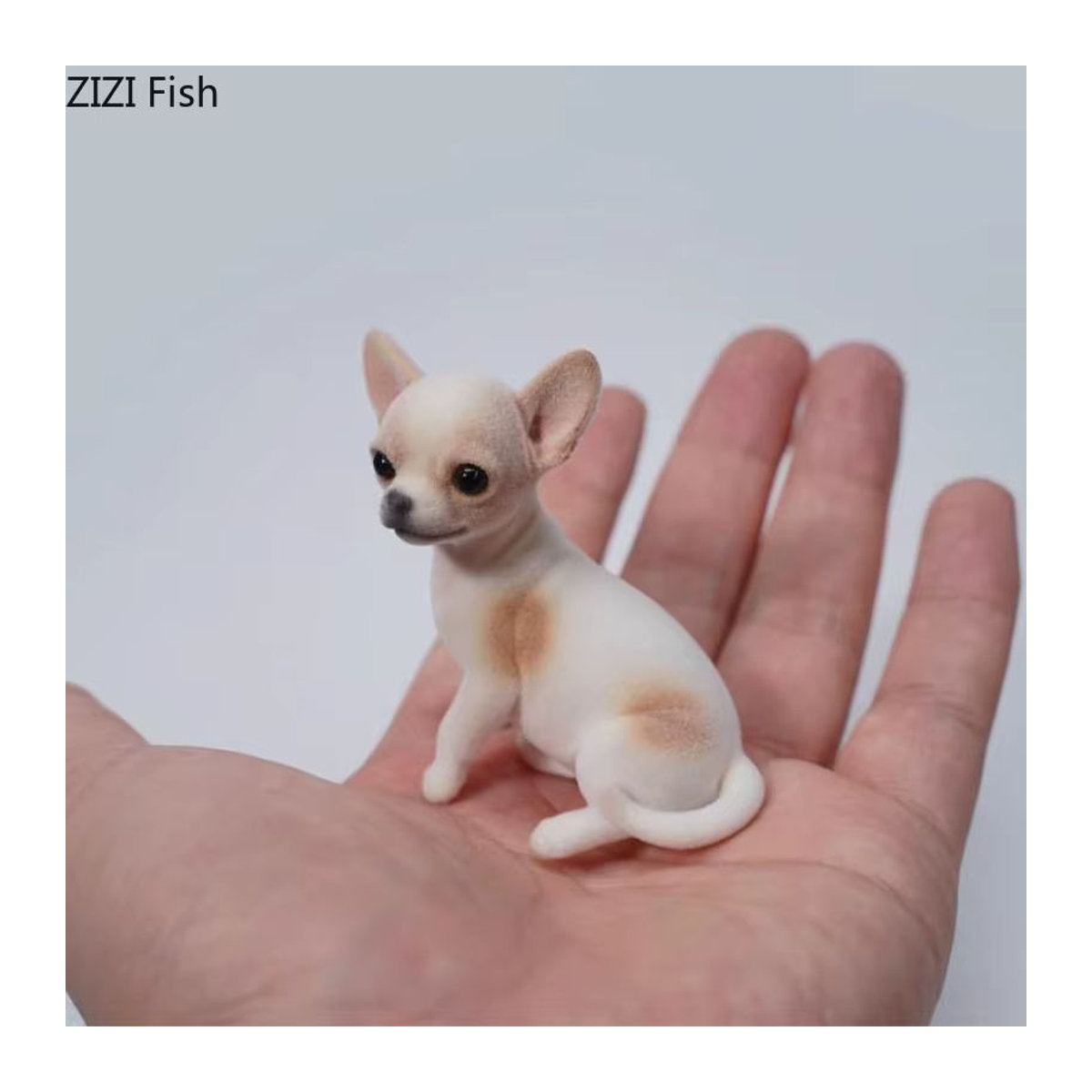 Chihuahua Tierfigur als Ornament aus Kunstharz in Schwarz und Mehrfarbig für deine Dekoration - Bild 2