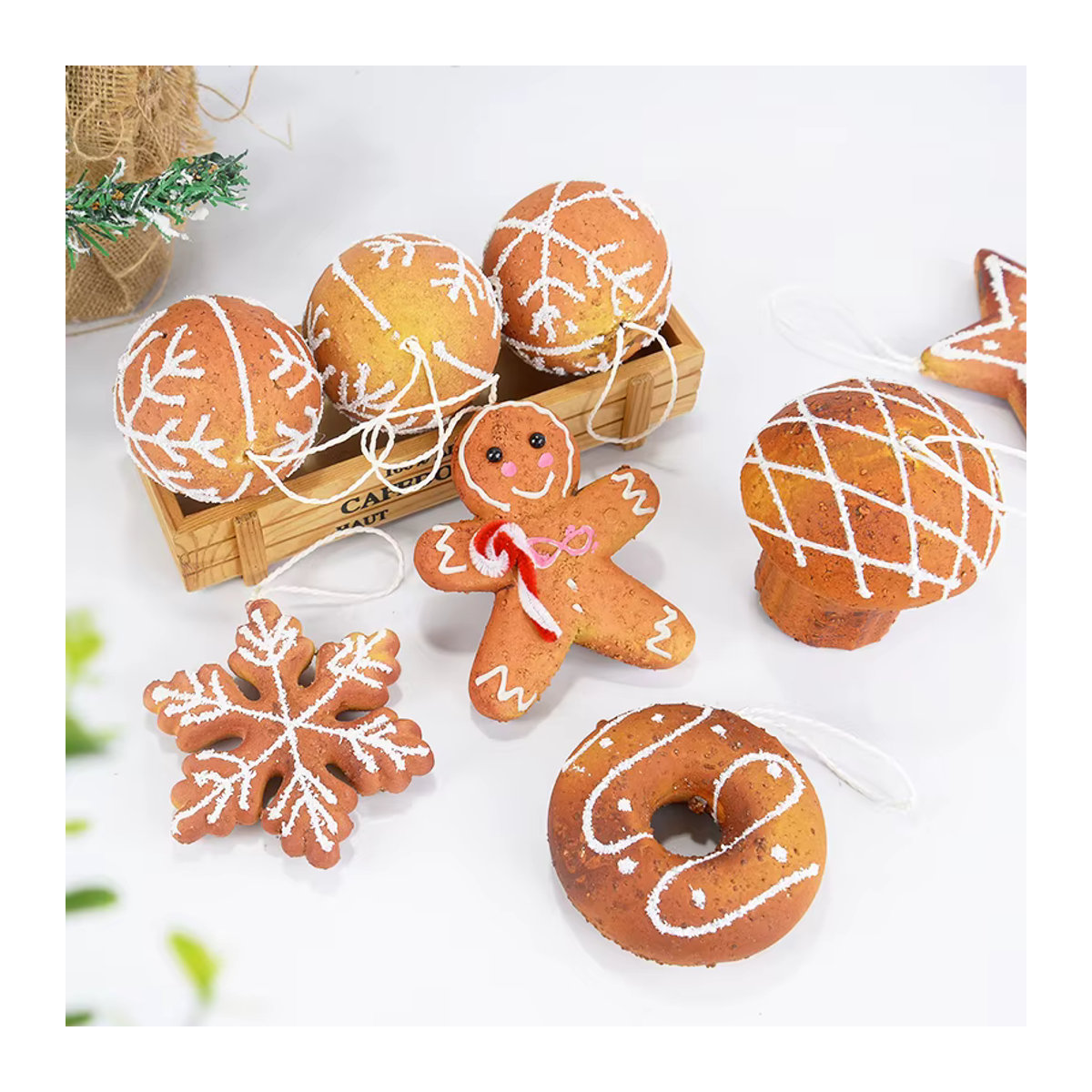 CHIXINHAPPY Weihnachtsbaumschmuck Set aus Kunstharz mit Keksen, Lebkuchenmann, Donuts und Schneeflocken in Mehrfarbig - Bild 4